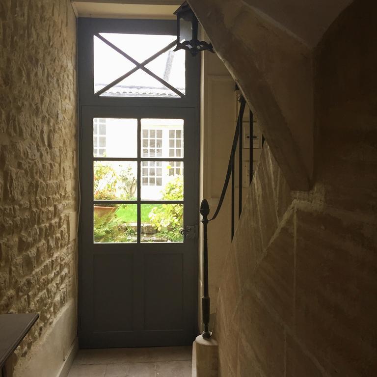 La Tour Louise Bed & Breakfast Bayeux Exterior photo